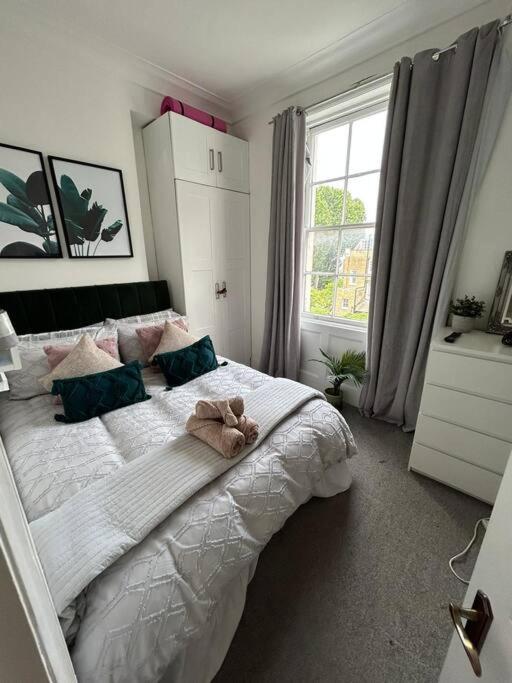 One Bedroom Flat In The Heart Of Islington Londres Exterior foto